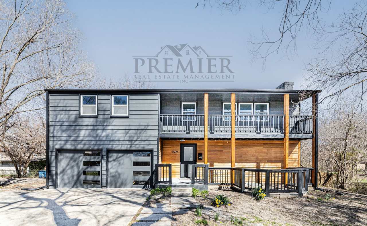 7509 Lamar Drive Prairie View KS 66208 4 bed / 3 bath house for rent - Beautiful recently remodeled home - Prairie Village KS Rent $3200 / Deposit $3200