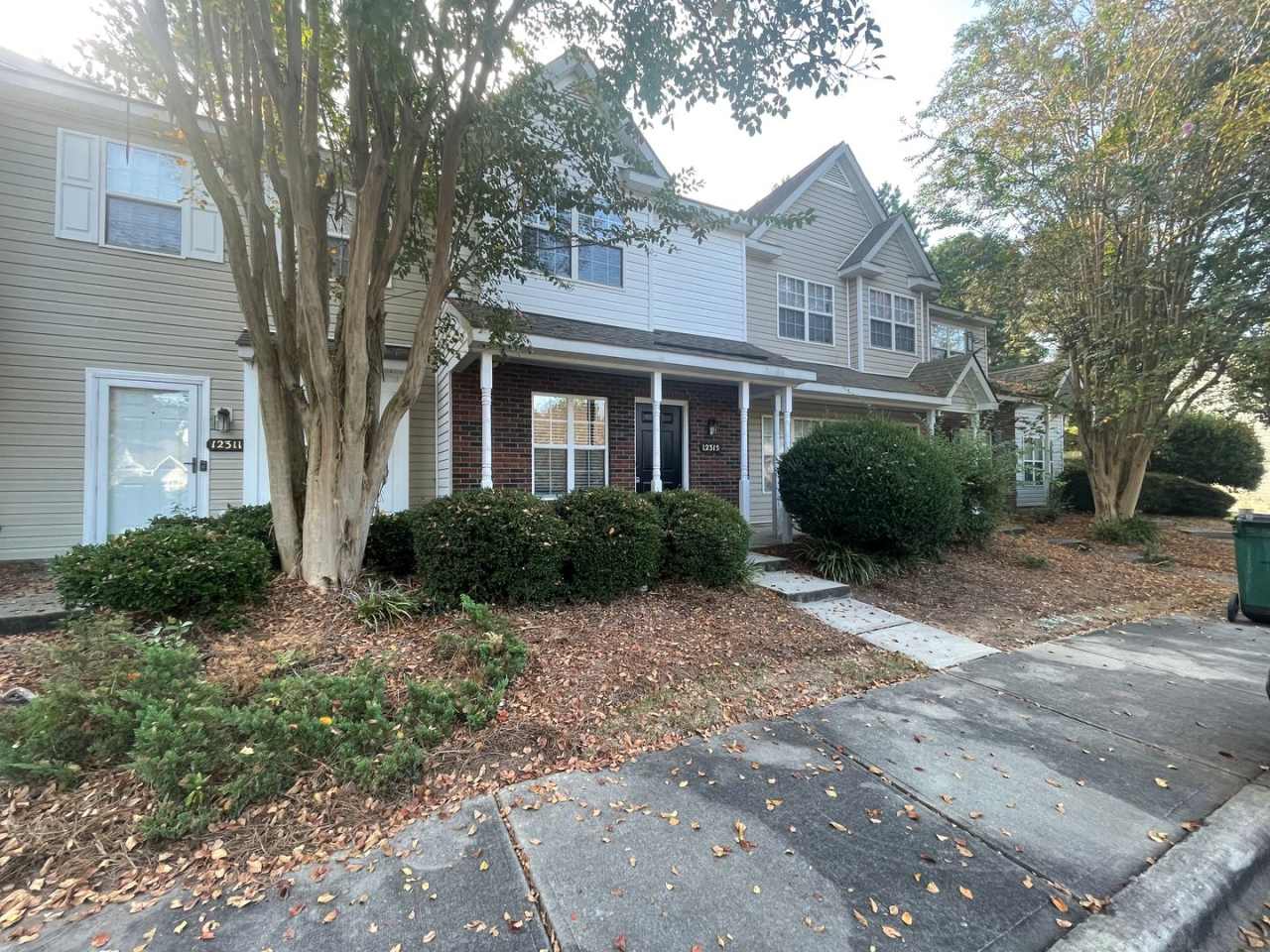 Adorable 2 bedroom 2.5 bathroom townhome | Located in the heart of Charlotte, NC