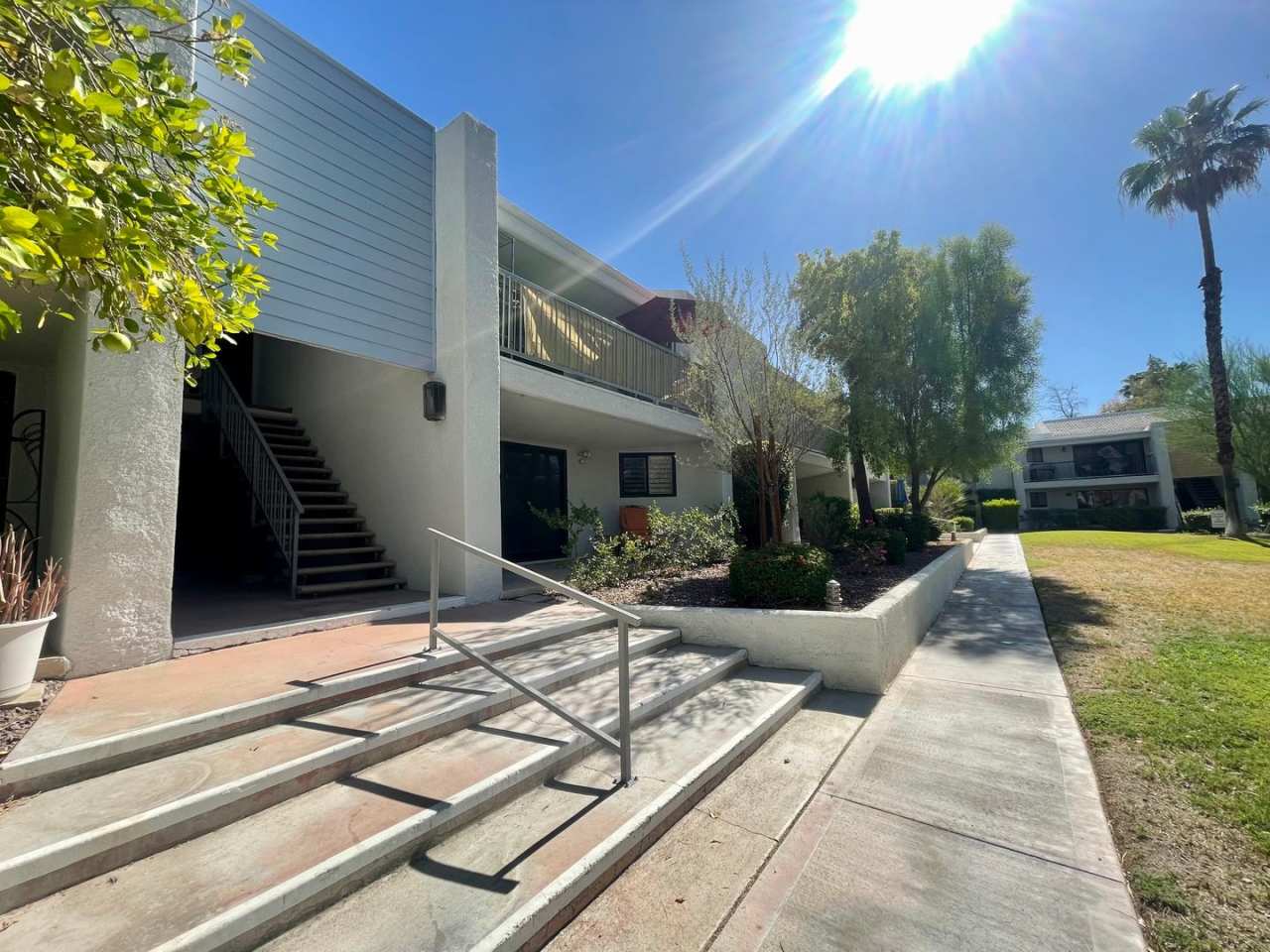 AVAILABLE NOW!! GORGEOUS 2 Bedroom 2 Bathroom Palm Springs Condo!