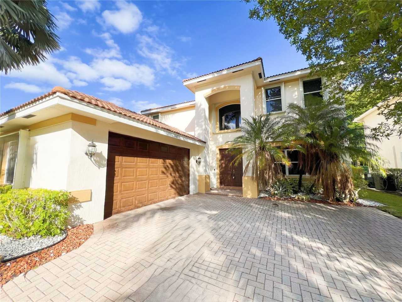 1983 Harbor View Circle