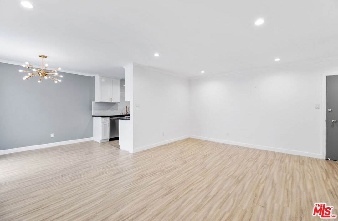 960 Larrabee St unit: 214