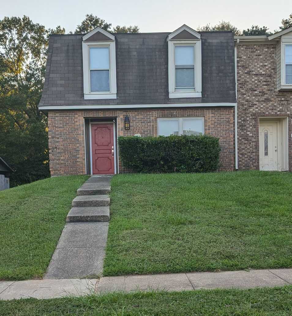 Townhouse 3/2.5 Fenced