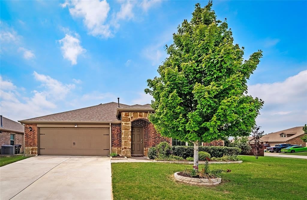 1911 Meadow Crest Drive