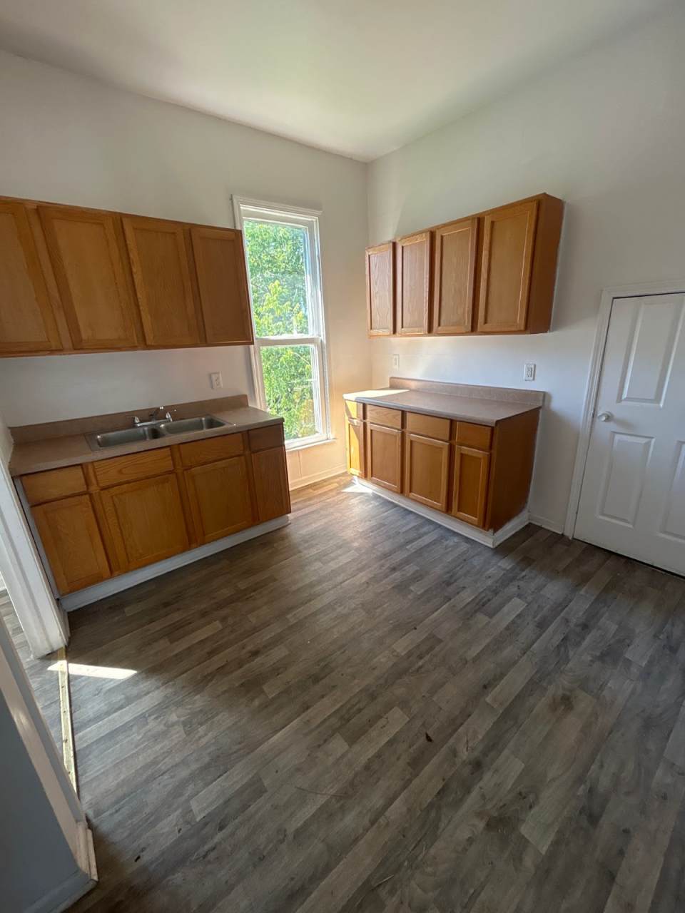 648-650 S Main stUnit 648