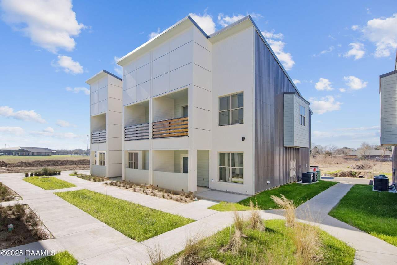 104 Canvasback Drive