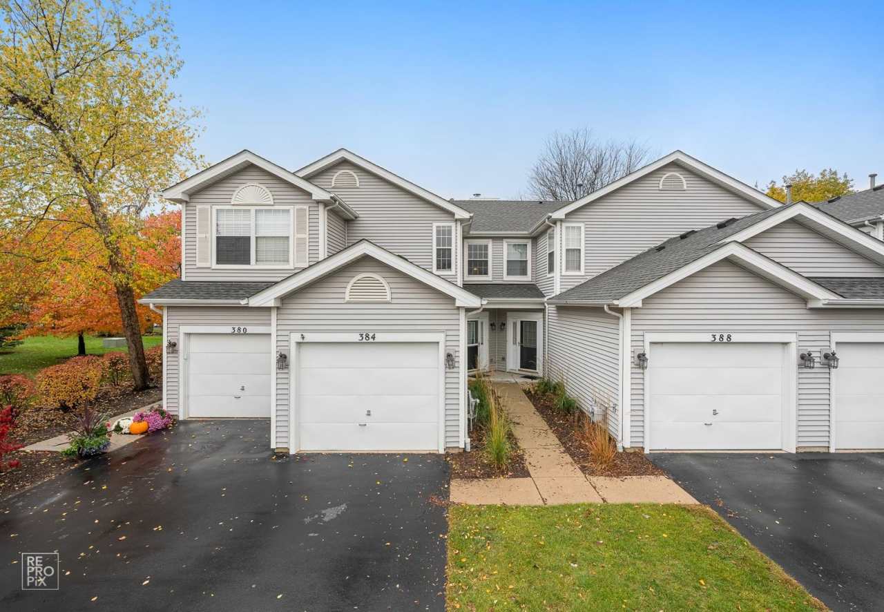 Schaumburg Two Story Two Bed Townhome