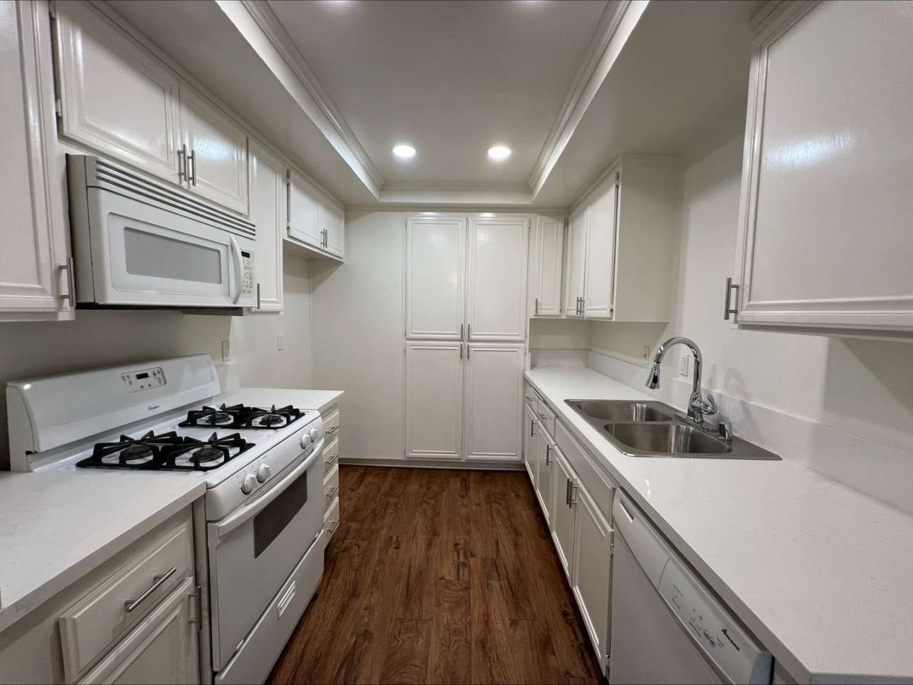 Sherwood Village: 3 Bed 1.5 Bath Attached Townhouse,