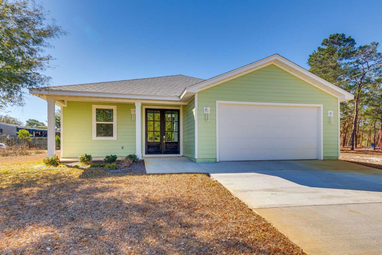 Gulf Breeze - 3 Bedroom, 2 Bathroom