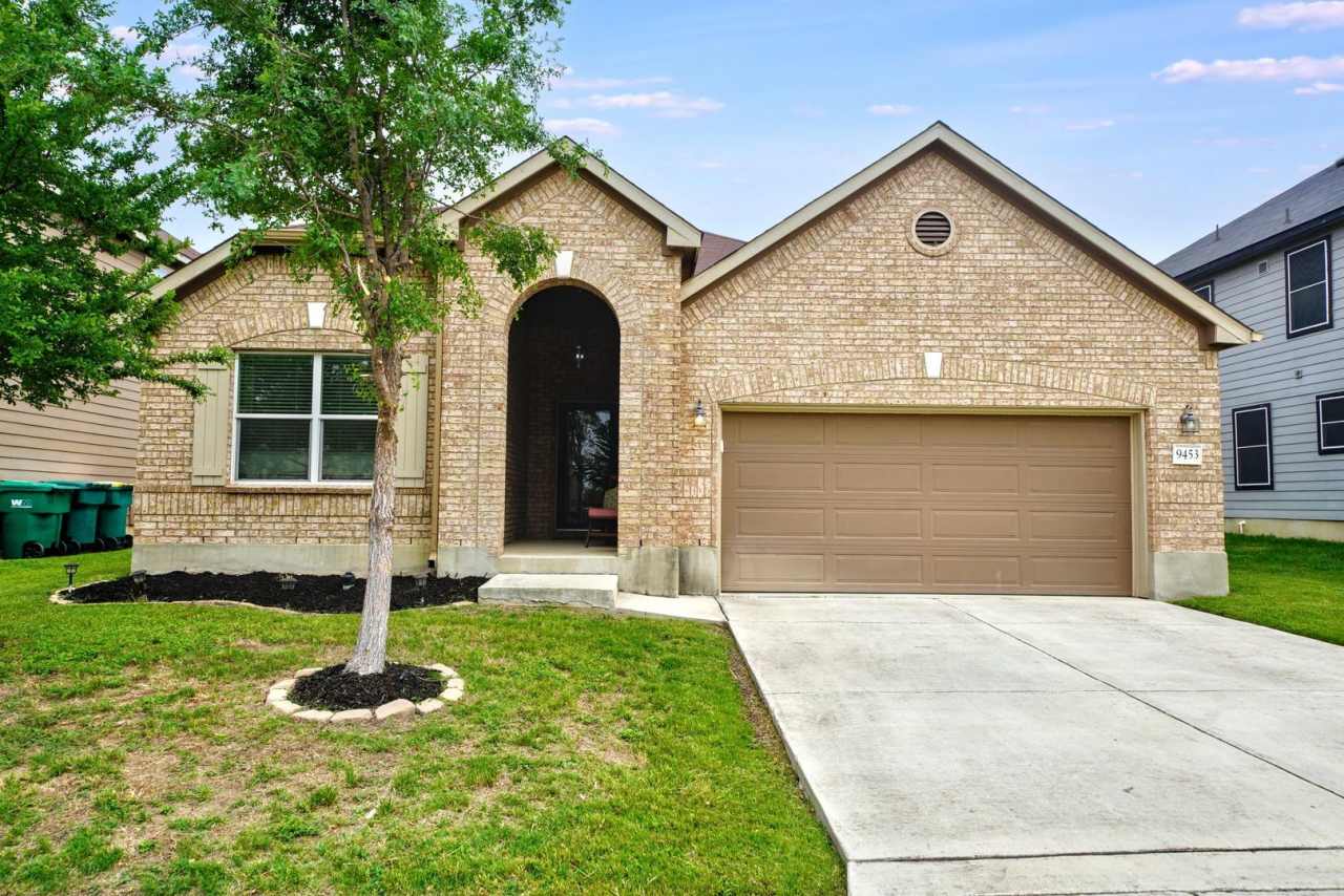 Charming 3-Bedroom Home in Meadows of Copperfield – Realtor Commission: $500