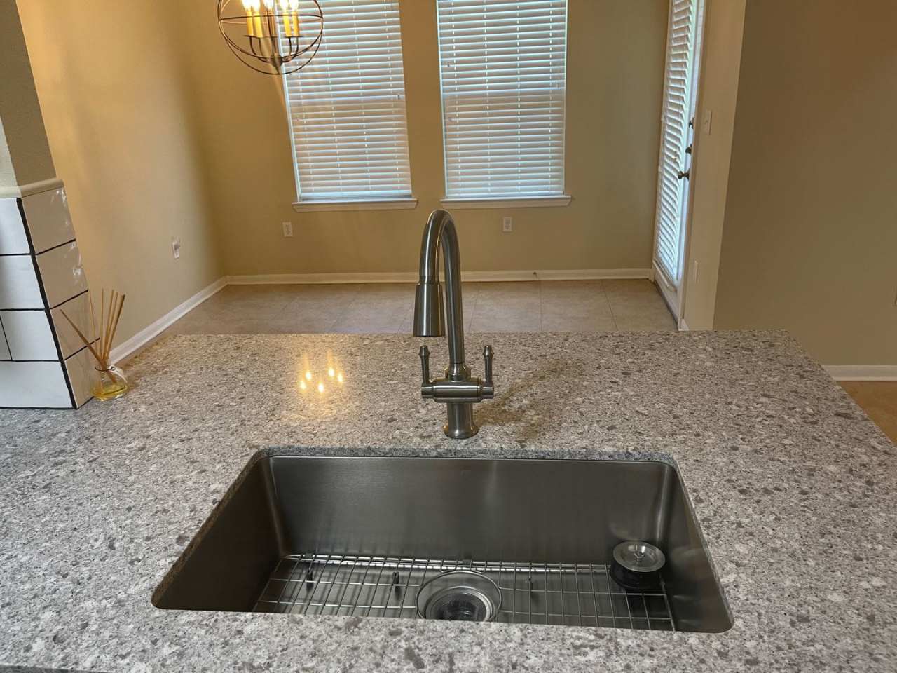 College Station - 4 Bedroom / 2.5 Bath / 2 Story Townhome in Canyon Creek Complex.