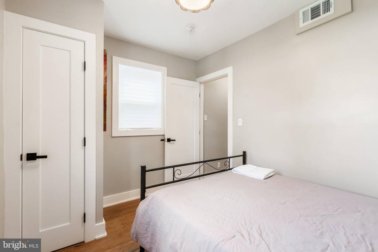 1825 PROVIDENCE Street NE unit: 4