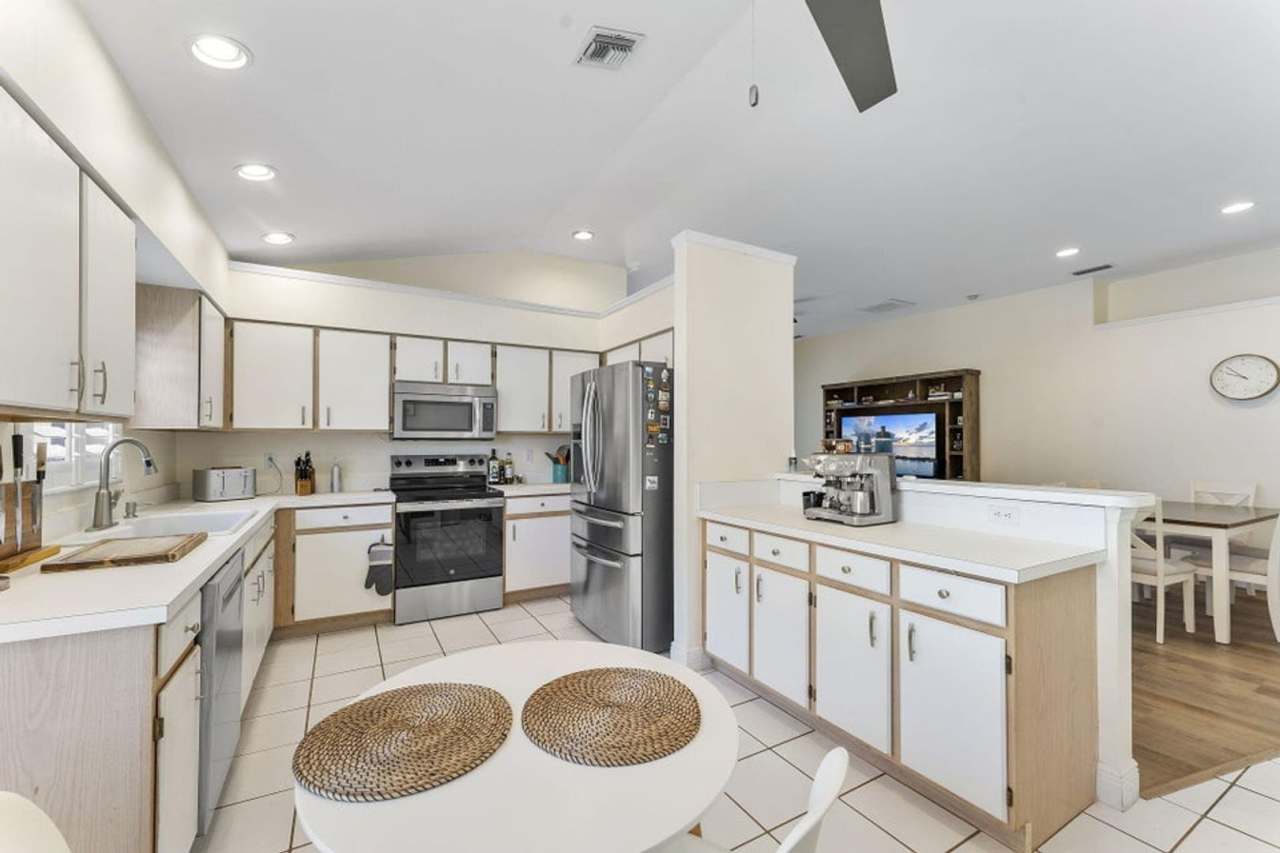 107 Meadowlands Drive, Royal Palm Beach, FL 33411