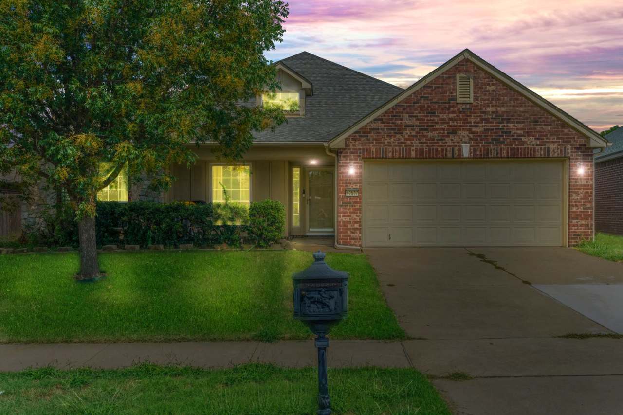 3 bedroom home In Wakefield Crossing - Bixby School District!
