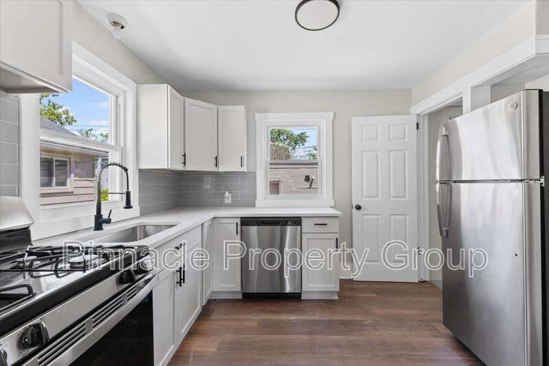 920 Premont Avenue - 1