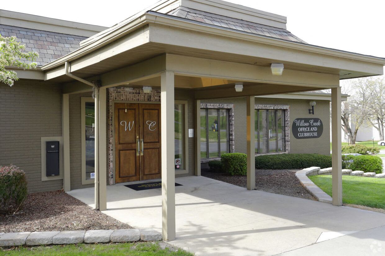 Willow Creek Apartments