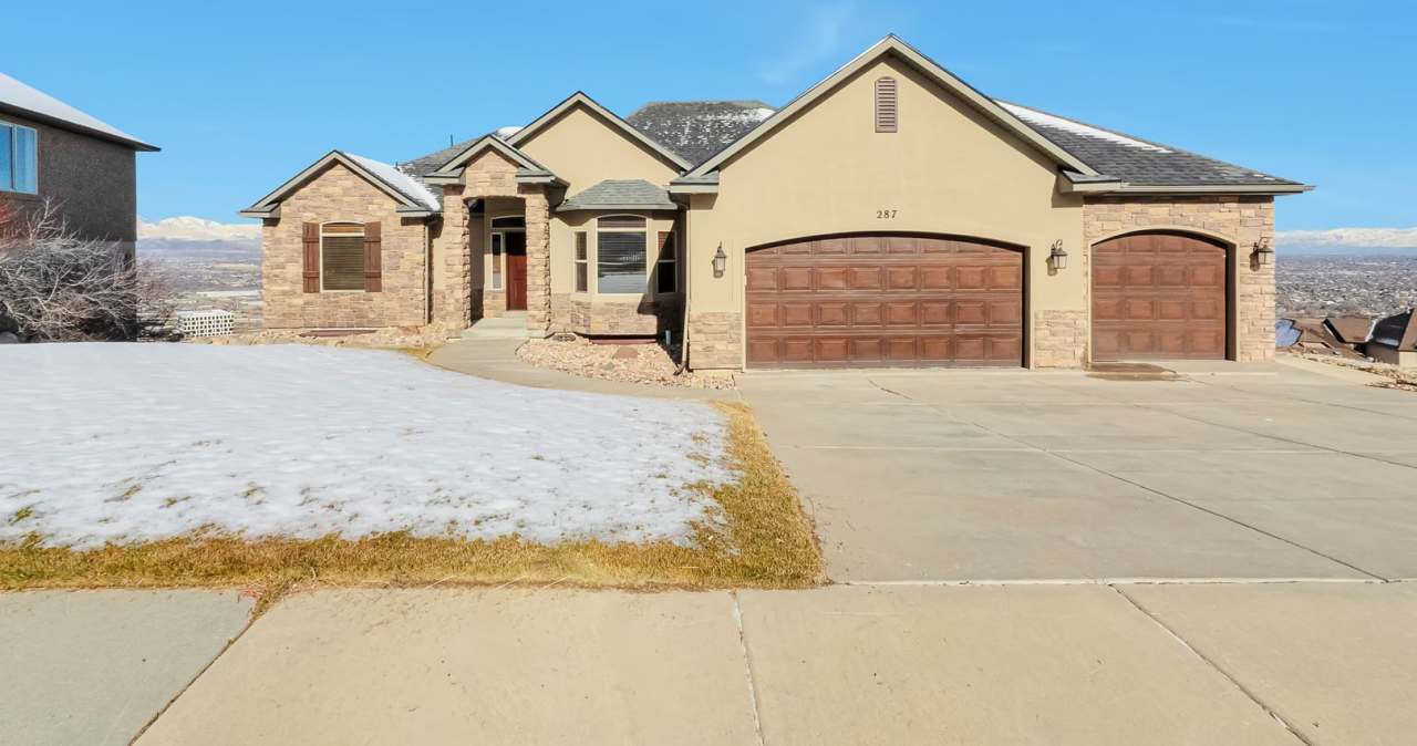 MILLION DOLLAR VIEWS OF SL VALLEY, GREAT HOME W 3 car garage!