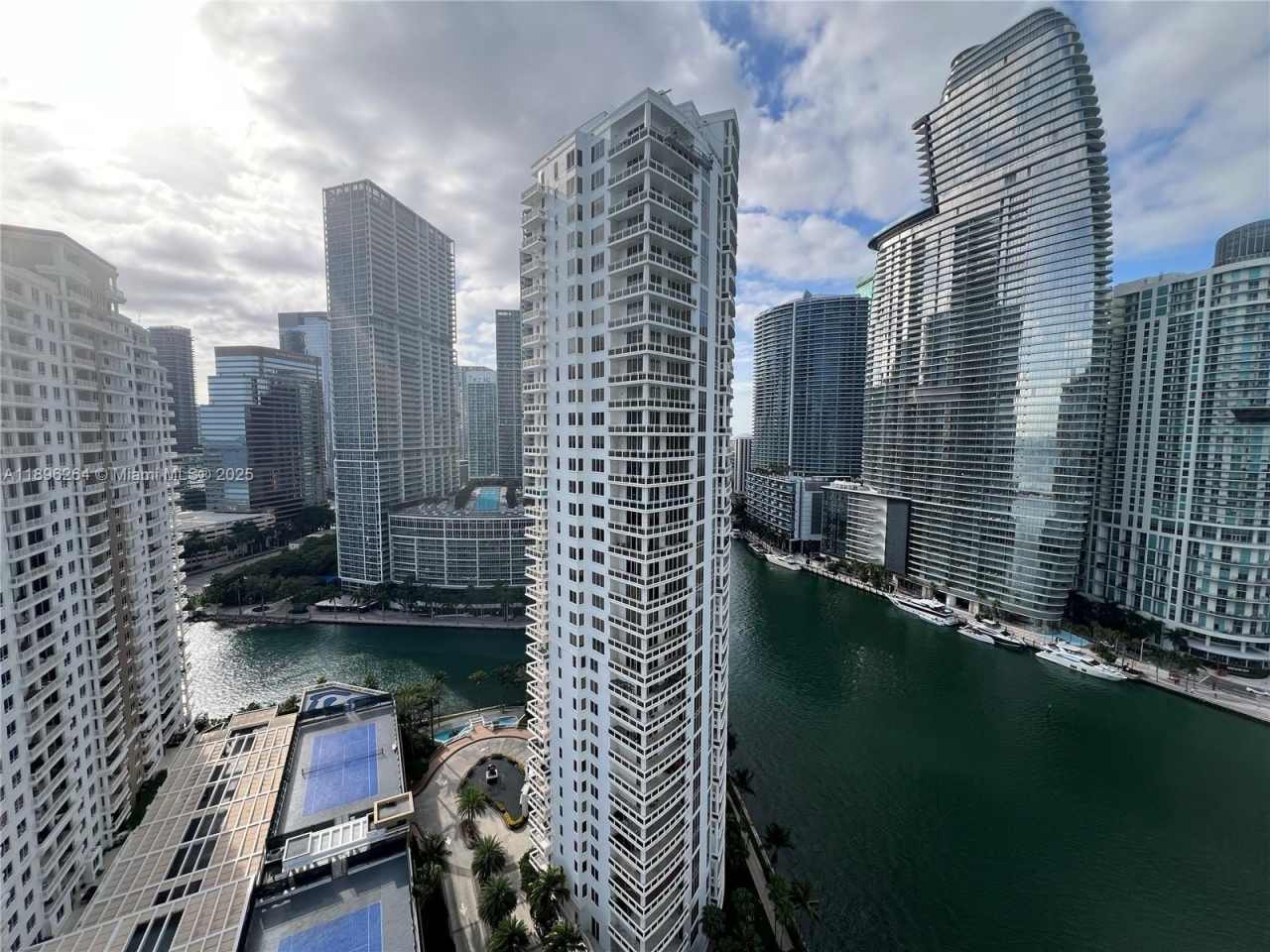 900 Brickell Key Blvd