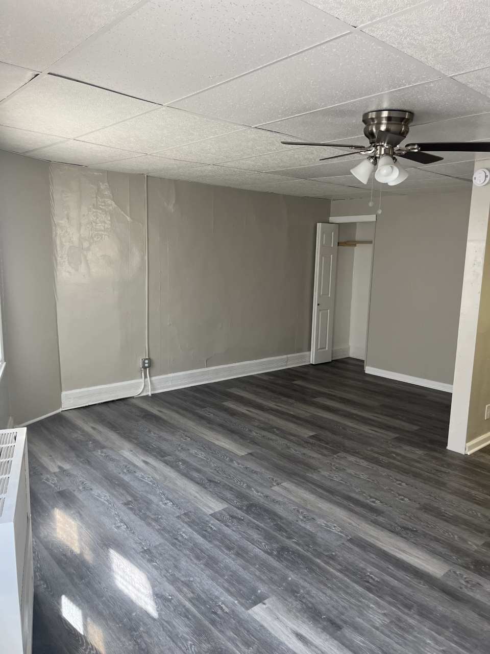 2033 S MUSKEGO - LOWER FRONT