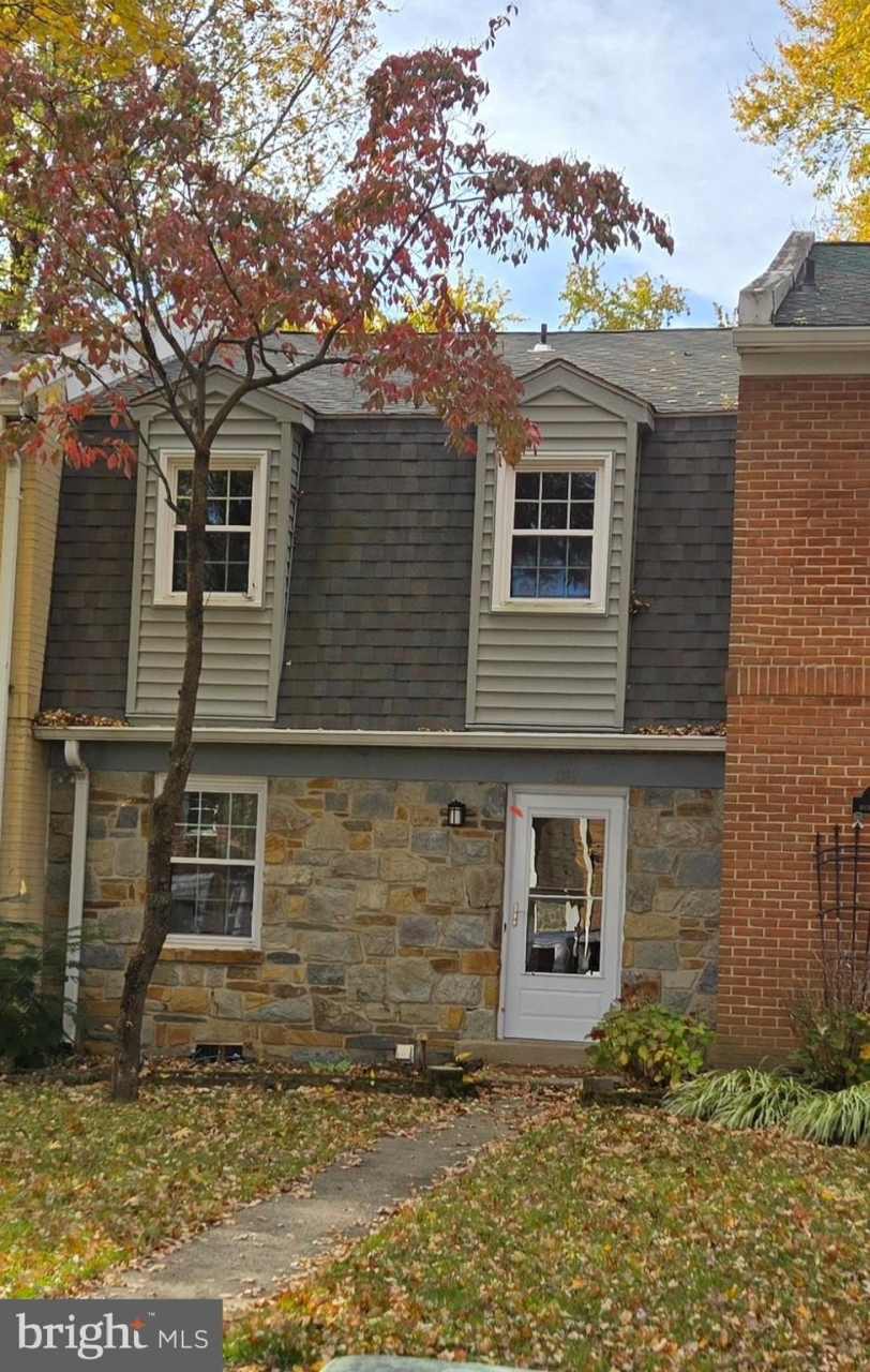 319 ROCK SPRING Drive SW