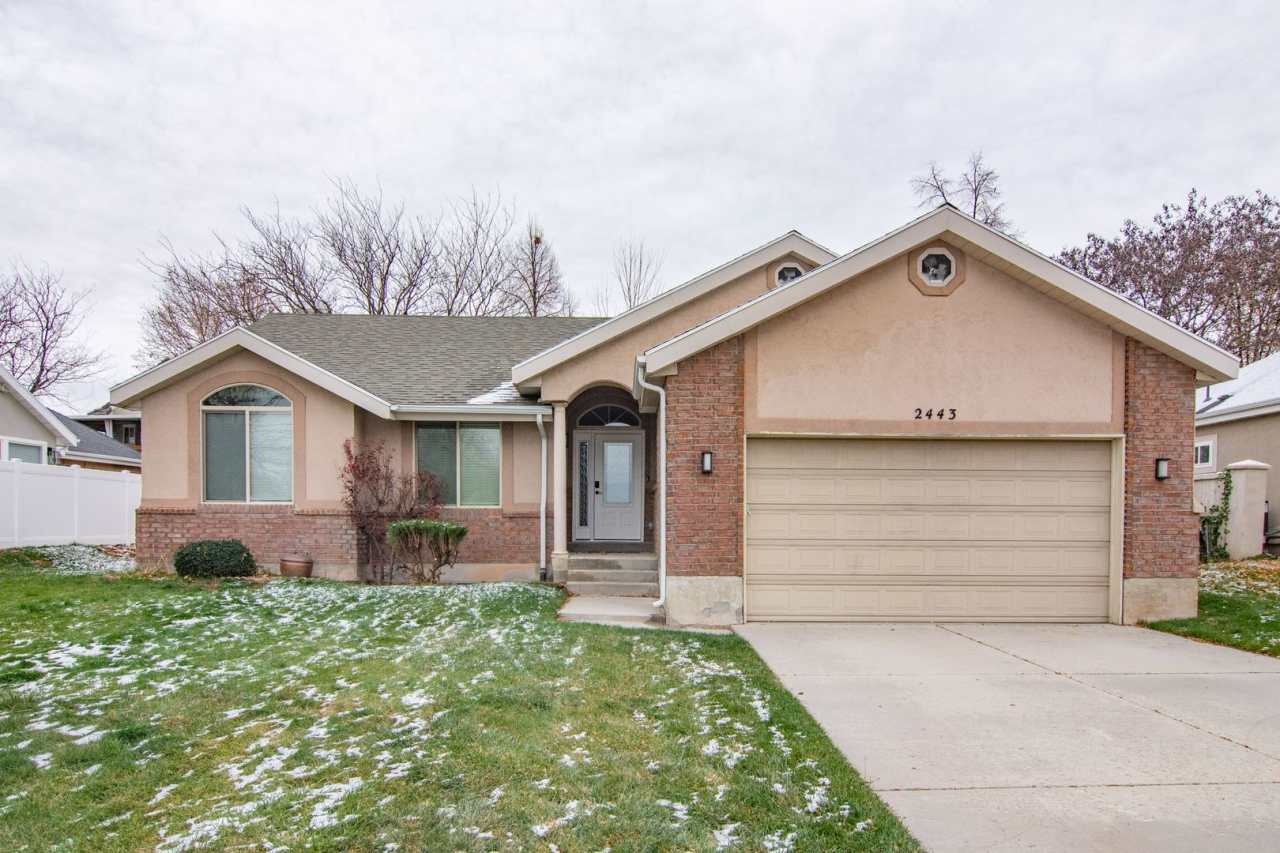 Bountiful Home w/ 2 Car Garage, EV Charger,  Updated Remodeling