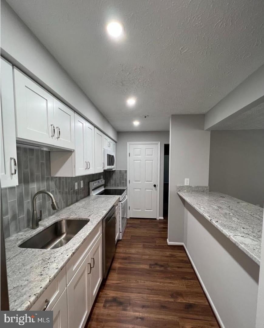 1414 GREENBRIAR Circle unit: 4-1414