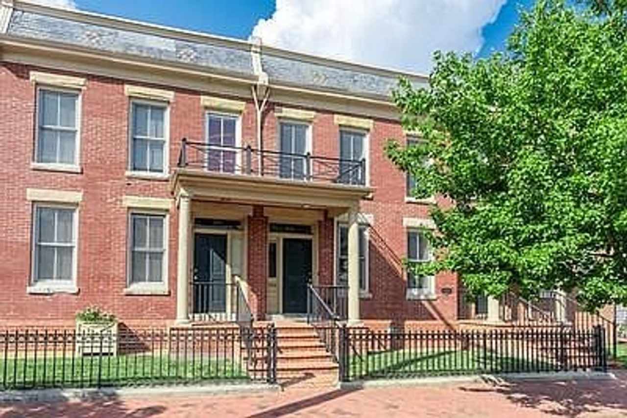 Spacious 3-Bedroom Apt on Cary St.