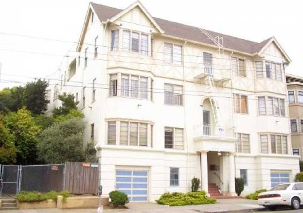 2br - 780ft2 - Prime location! One block to UCB