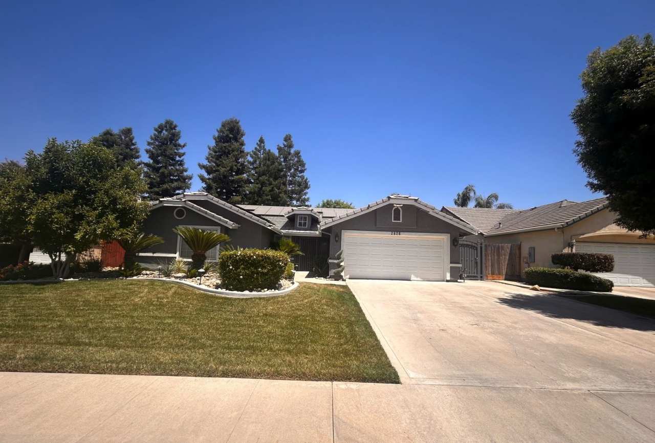 Beautiful Home for rent in Visalia!