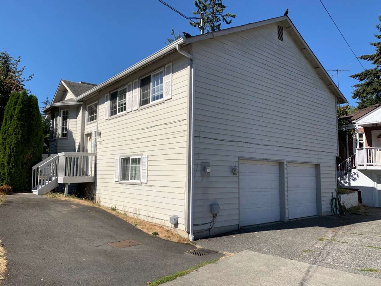 Newly remodel 4 bed 3 bath home in Shoreline