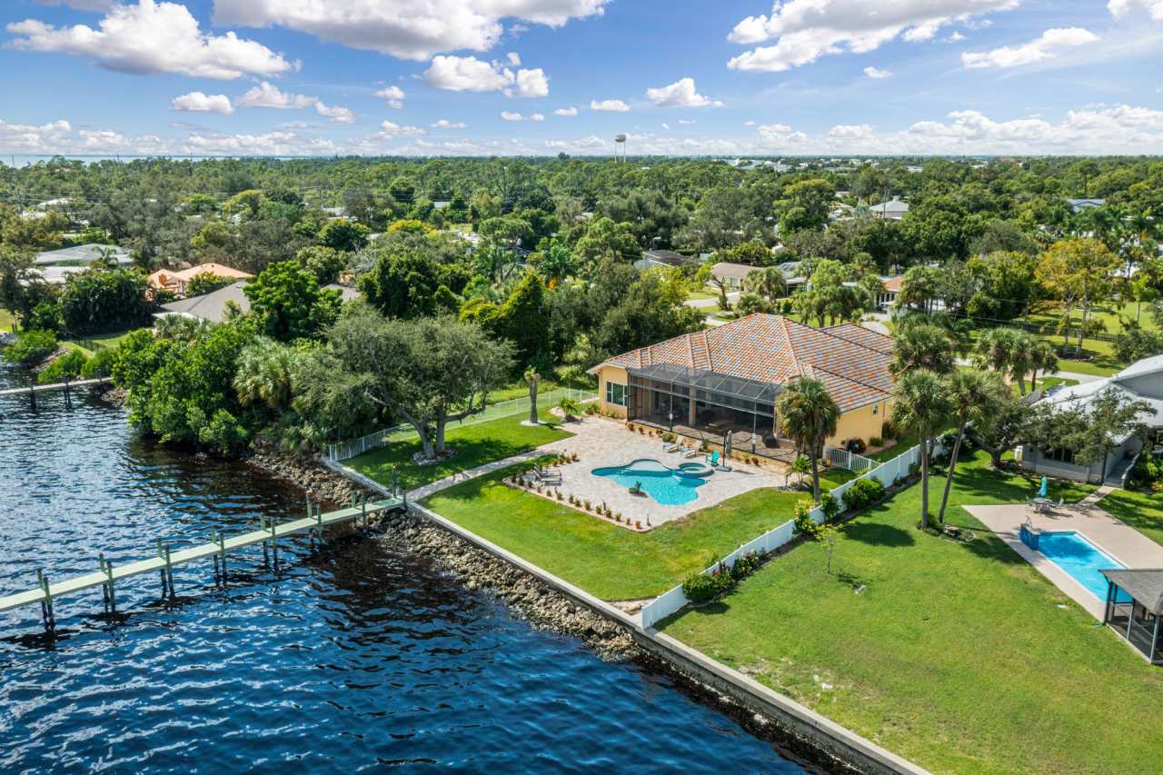 4470 Northshore Dr
