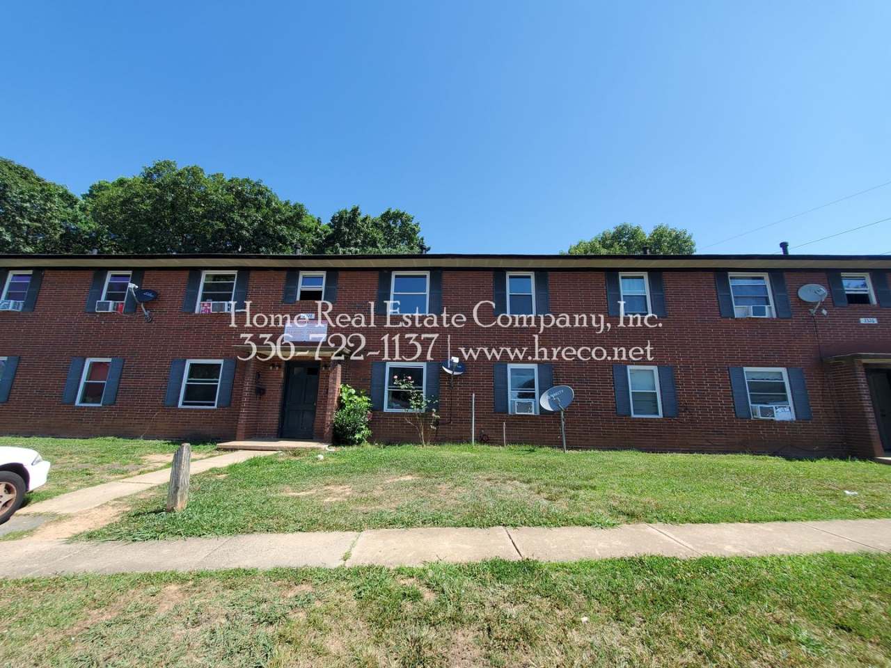 Cambridge Apartments | 2336 N. Cherry Street Apt B