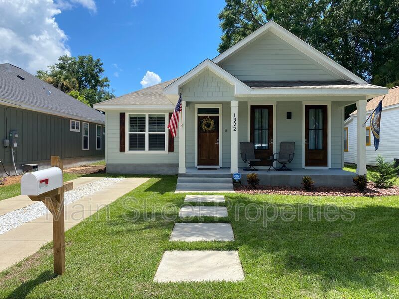 1322 North 7th Avenue