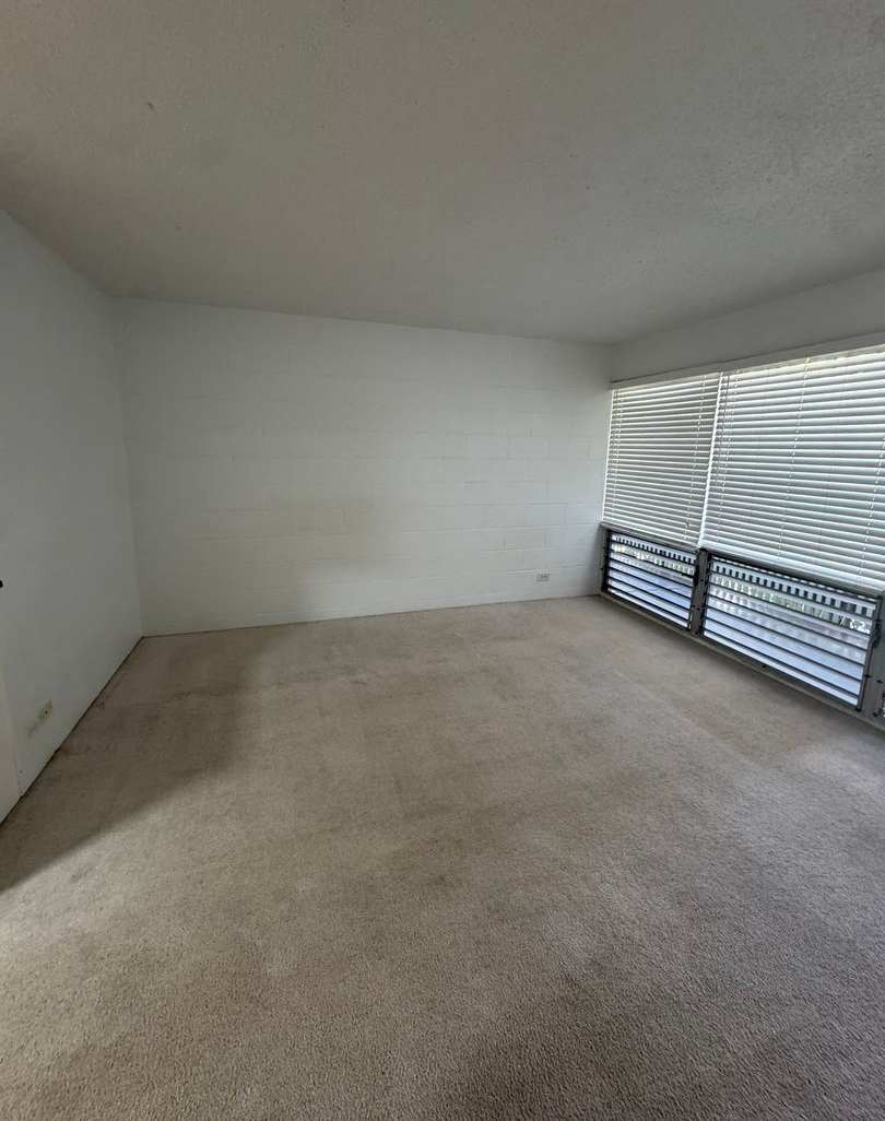 1 Bed 1 Bath with parking near Diamond Head