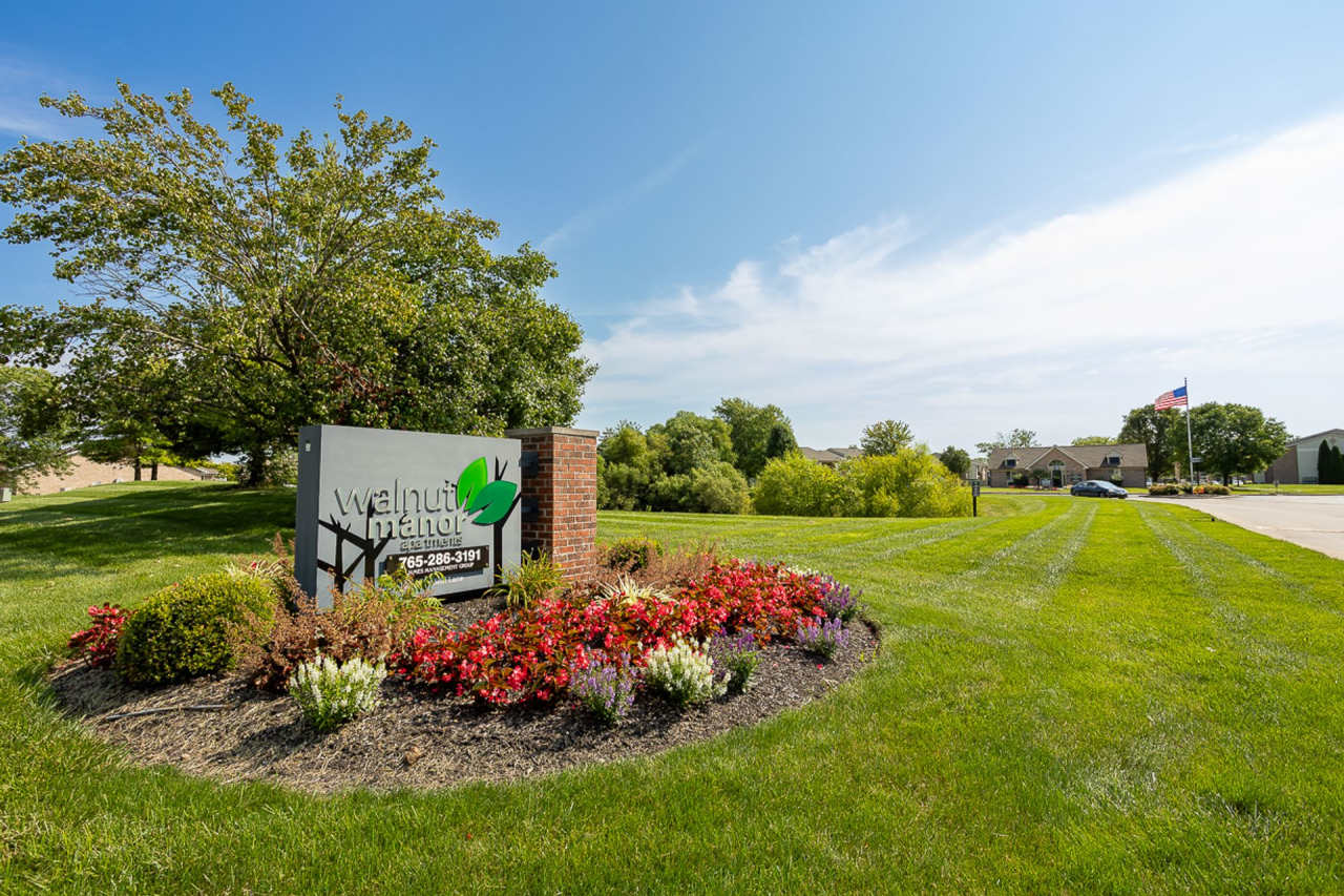 Walnut Manor Apartments