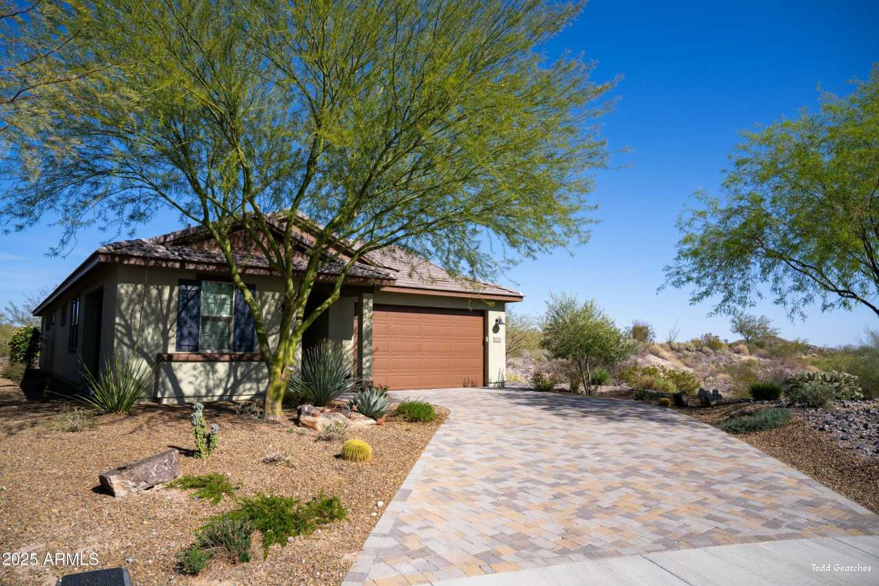 3231 HUCKLEBERRY Way