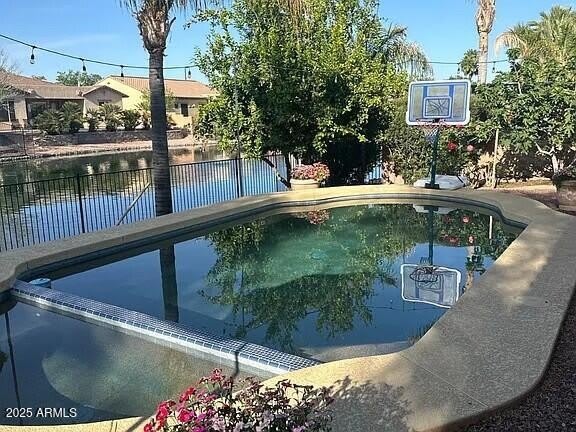 634 E BELLERIVE Place