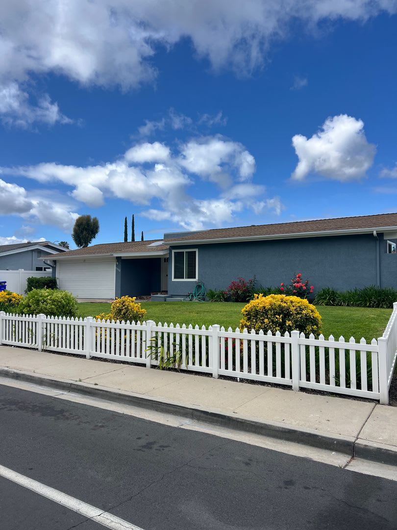3 bedroom 2 bath house in Poway