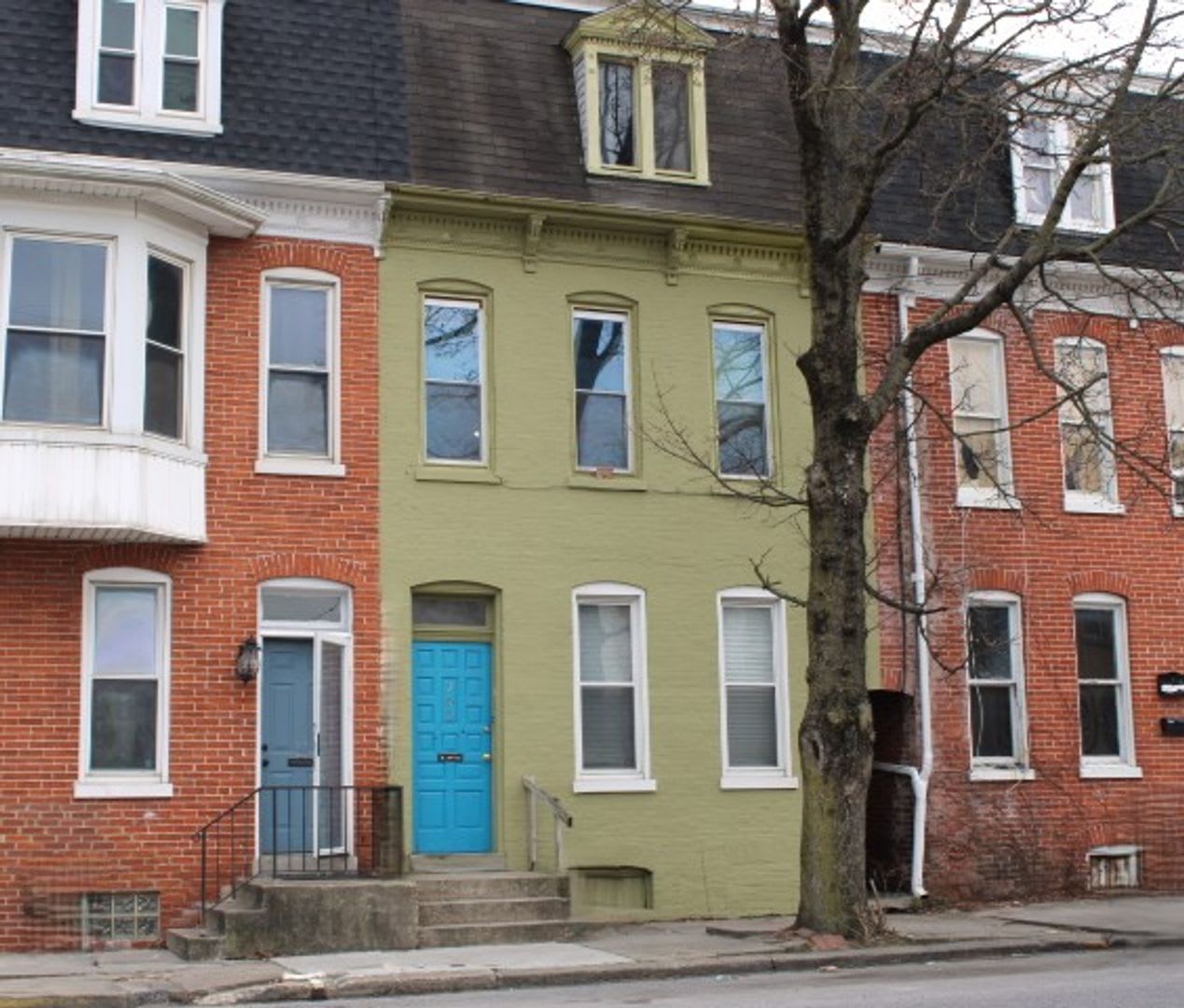 2nd floor Apartment ACCEPTING SECTION 8