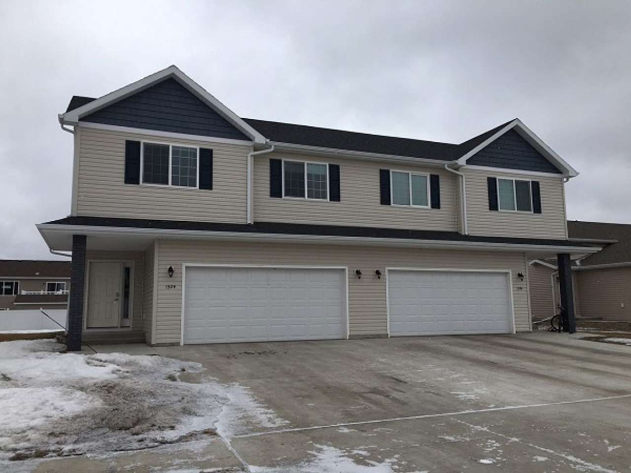 3 Bed 3 Bath Twin Home