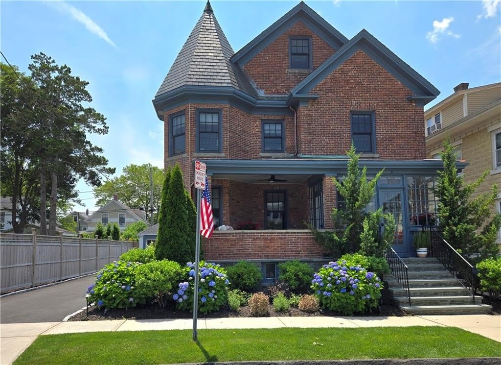 21 Bedlow Avenue