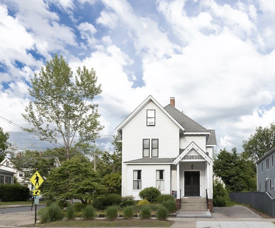 209 Walnut Street unit: 1