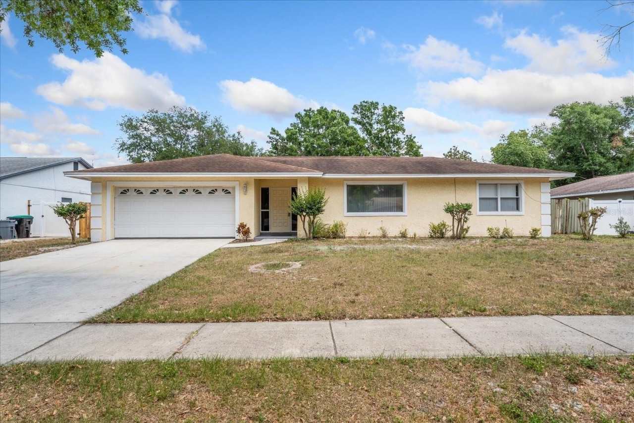 6315 HIDDEN VALLEY COURT