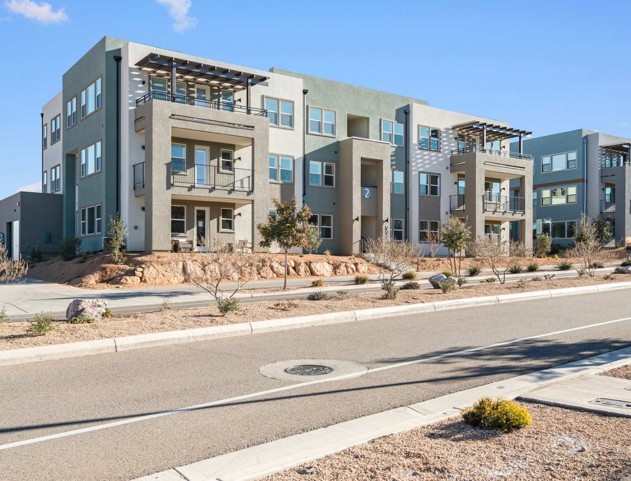 Desert Color Delight! NO APPLICATION FEE