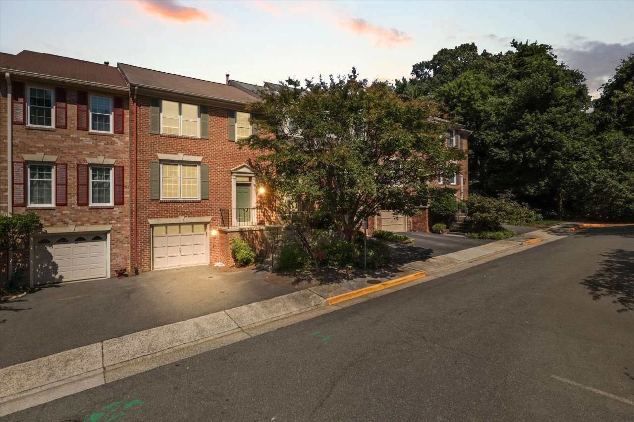 5929 Woodfield Estates Dr