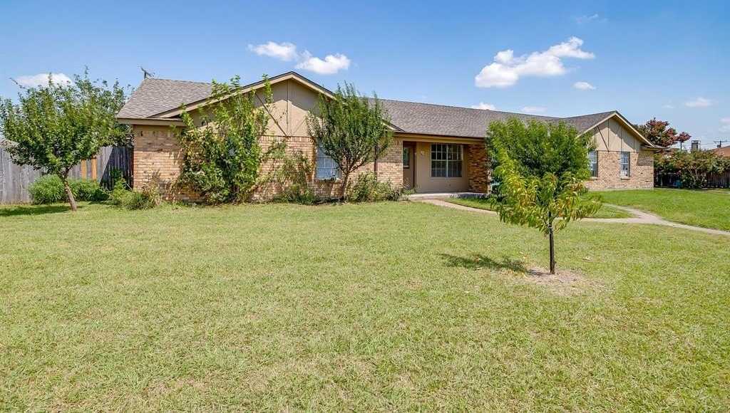 1203 N Nolan River Road