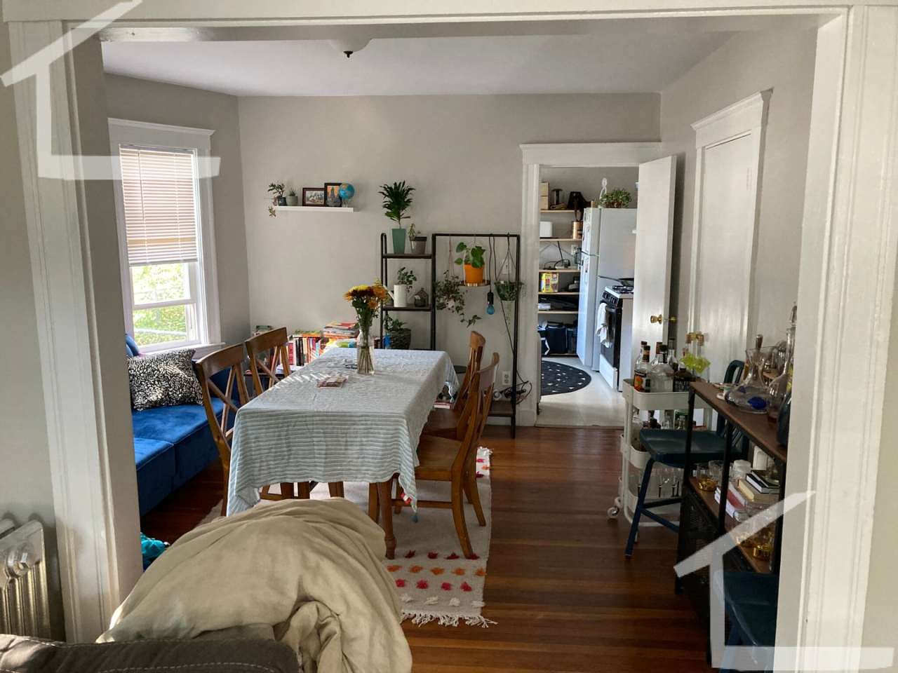 $500 Rebate upon closing! Spacious, beautifully maintained apt in great area! Large Bedrooms, Laundry on Site