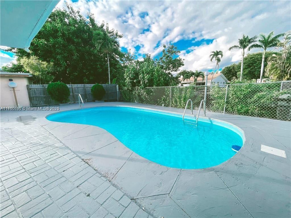 2435 Northeast 195th Street