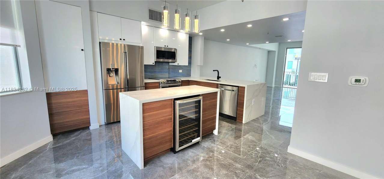 2146 Van Buren Street 403, Hollywood, FL 33020