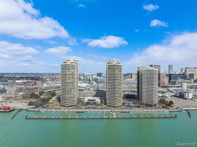 1001 W JEFFERSON Avenue