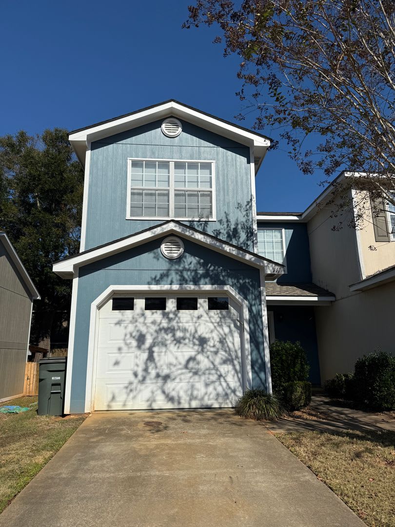 Available NOW - 111 Woodberry